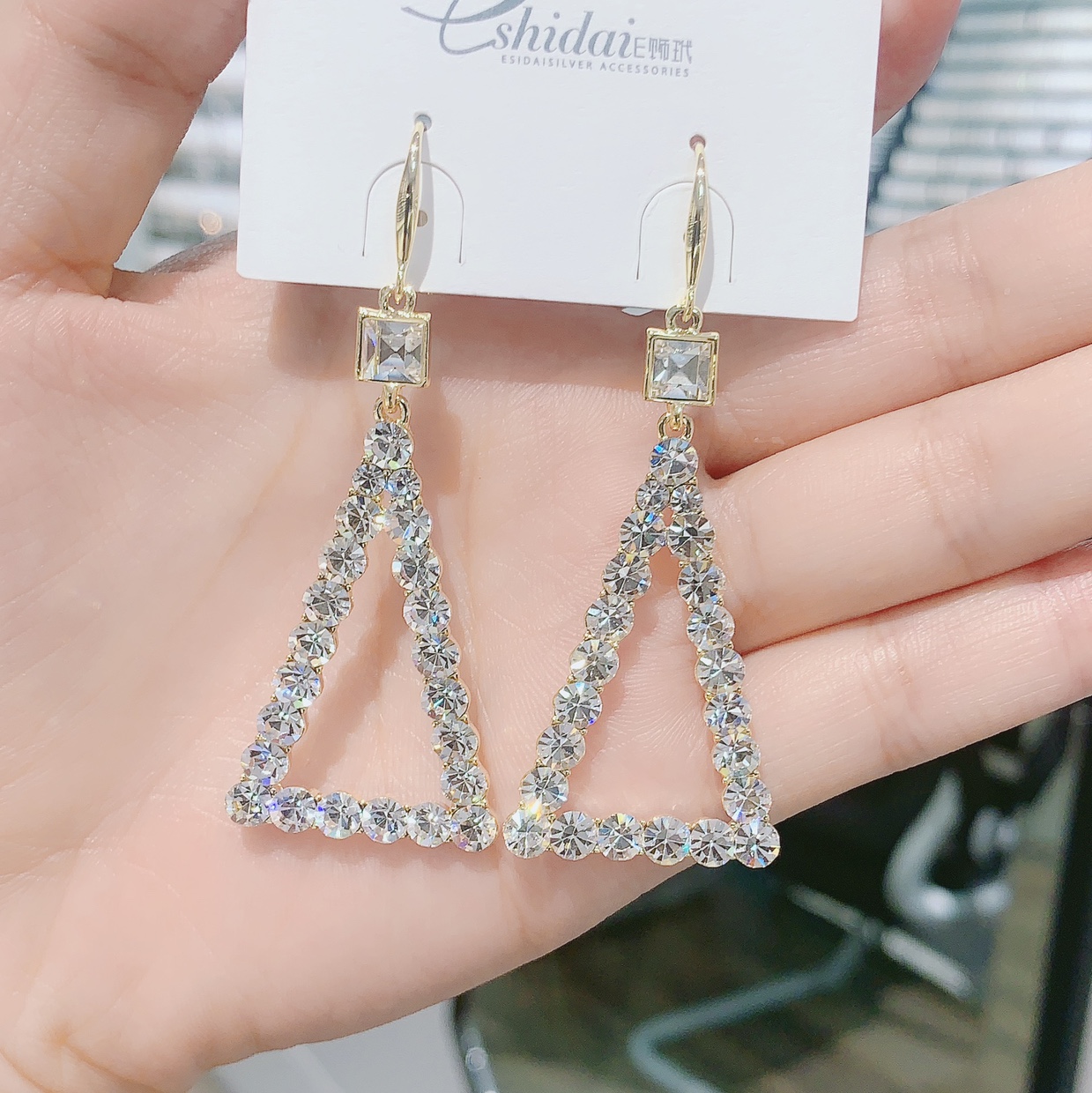 Rhinestone Triangle Earrings details Picture
