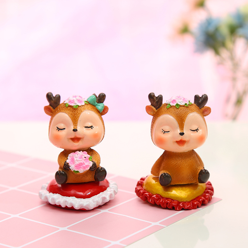 Forest-themed deer ornaments for baking, cake decoration, power strip inserts, dessert tables, creative table decorations for living rooms and bedrooms Application Scenario