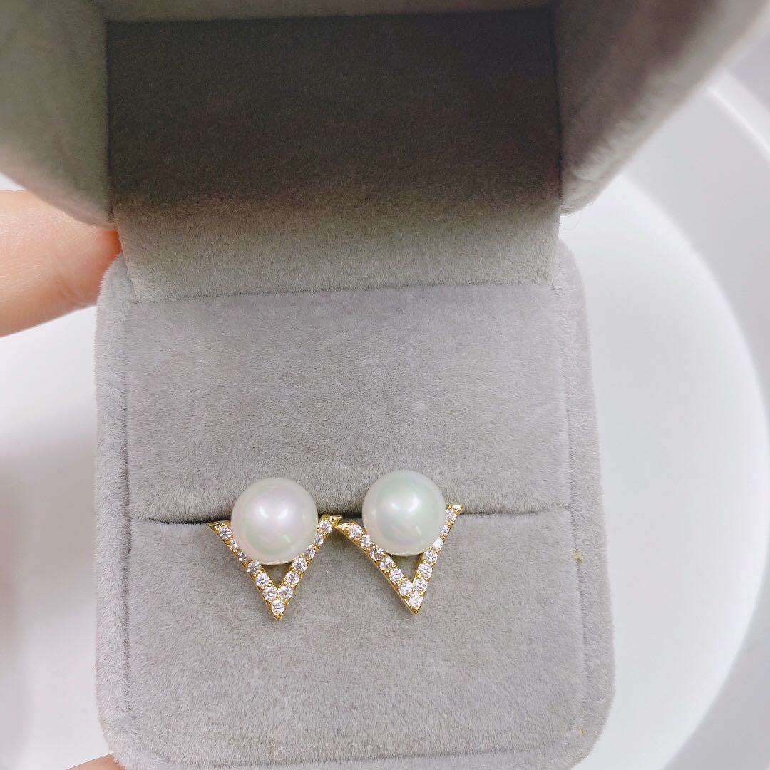 Star stud earrings thumbnail