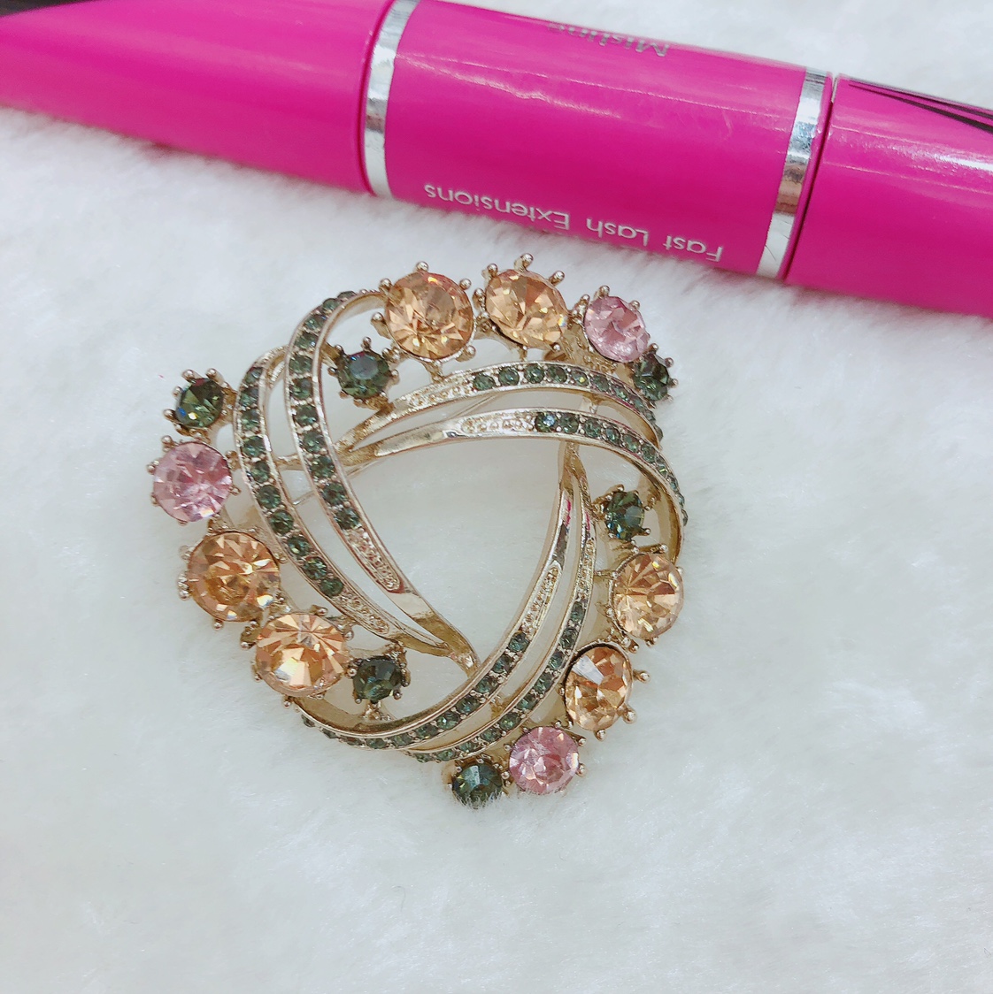 Korea color rhinestone brooch brooch accessories cardigan pin coat coat brooch flower accessories scarves buckle anti - exposure thumbnail