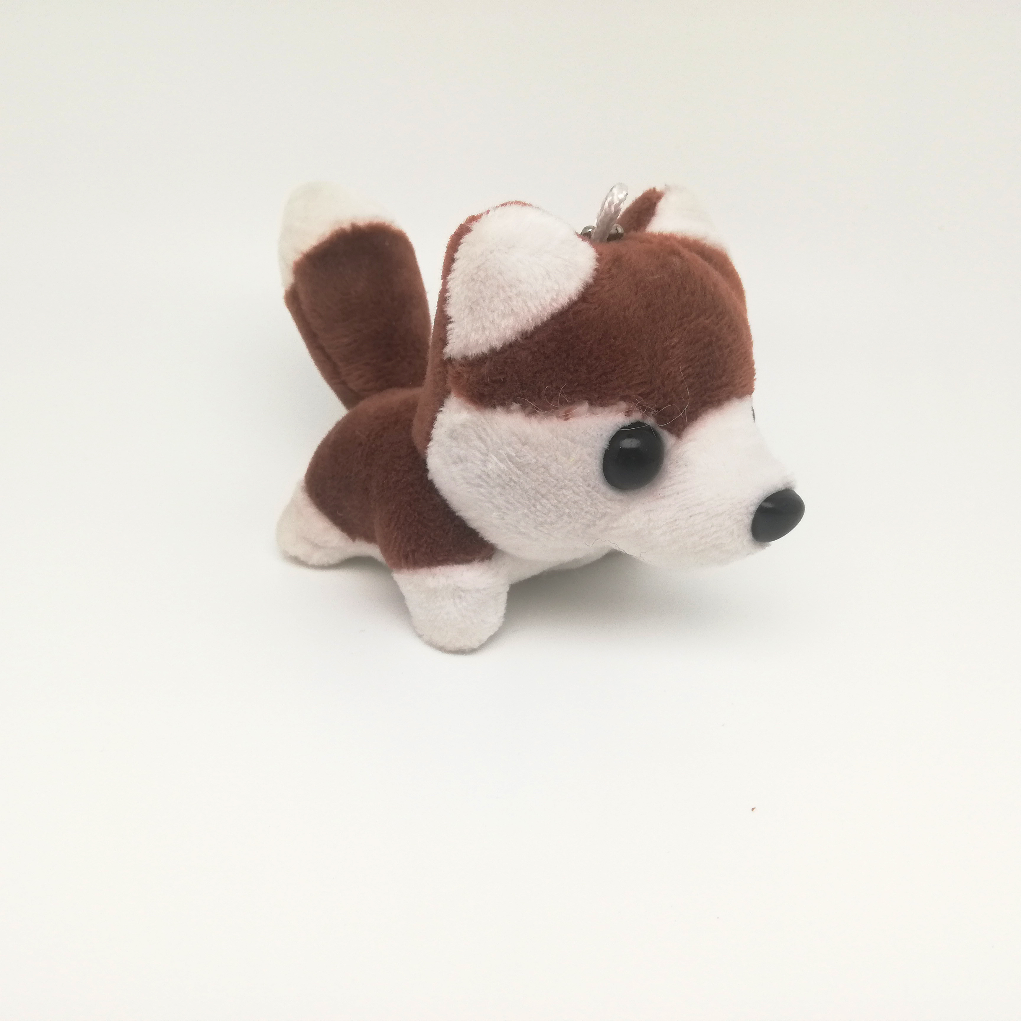 Cute plush husky pendants, car keychains, backpack decorations, wedding scattering gifts, clothing accessories, dolls detail image 5