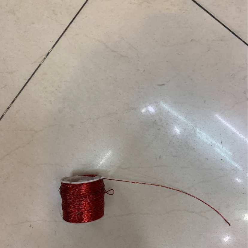 8 small coils of thread thumbnail