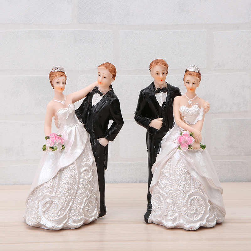 厂家直销婚礼摆件结婚公仔蛋糕装饰婚车车队婚房装饰品一件代发