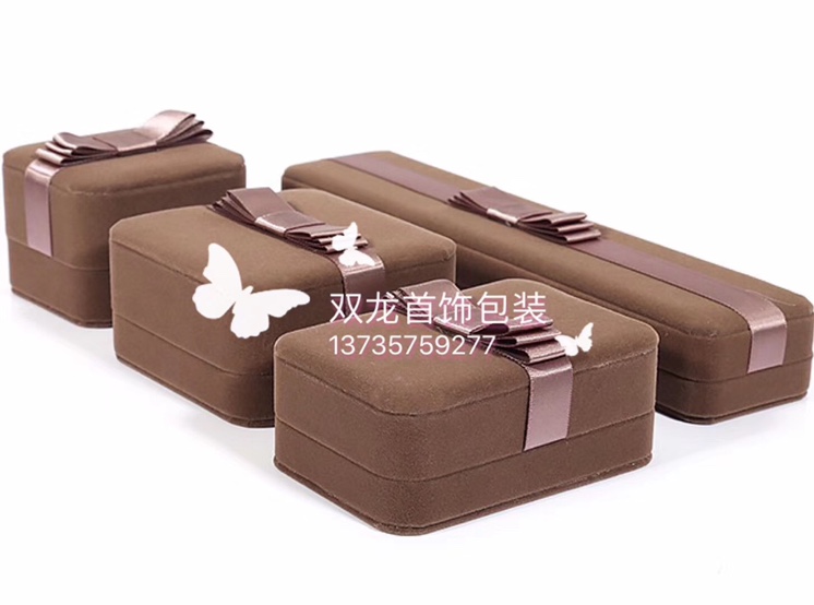 Rounded corner and flowered corner velvet box, necklace box, high-end jewelry storage box, set box, ring box, pendant box, necklace box, jewelry box, gift box, packaging box, watch box, various jewelry display props Item Picture