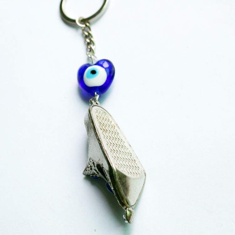 Shoe-shaped glass handcrafted blue eye accessory keychain pendant EVIL EYES Specification image