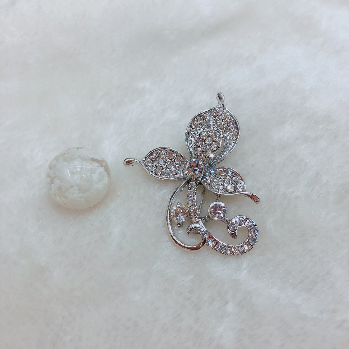 Manufacturer direct sale many drill joker brooch thumbnail