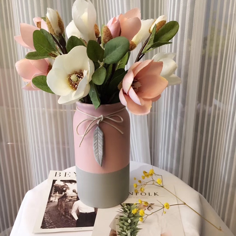 Fresh and delicate leaf accessories and flower arrangements are sold in bulk by the box