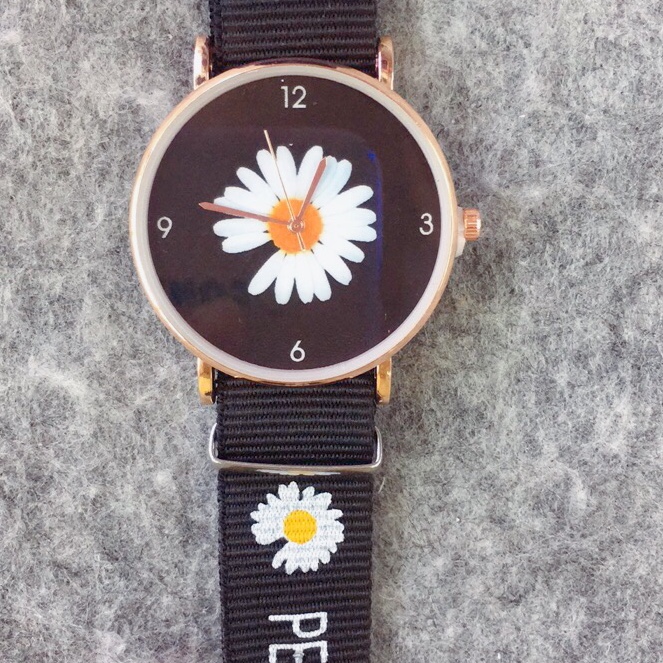 Cloth strap fashion watch 2020 Trendy product Specification image