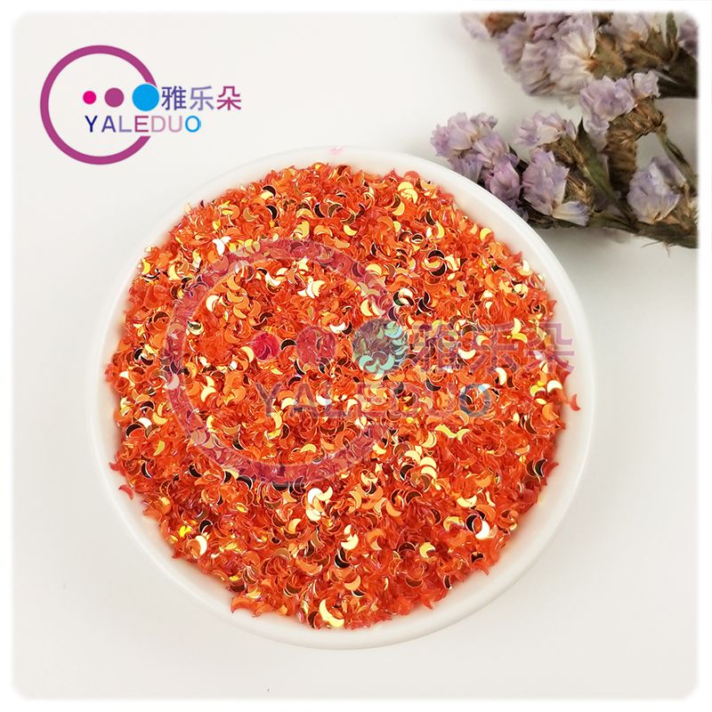 3mm crescent-shaped sequin nail art beads, diy handmade accessory materials, evening T stage, wedding dress, epoxy resin accessories Application Scenario