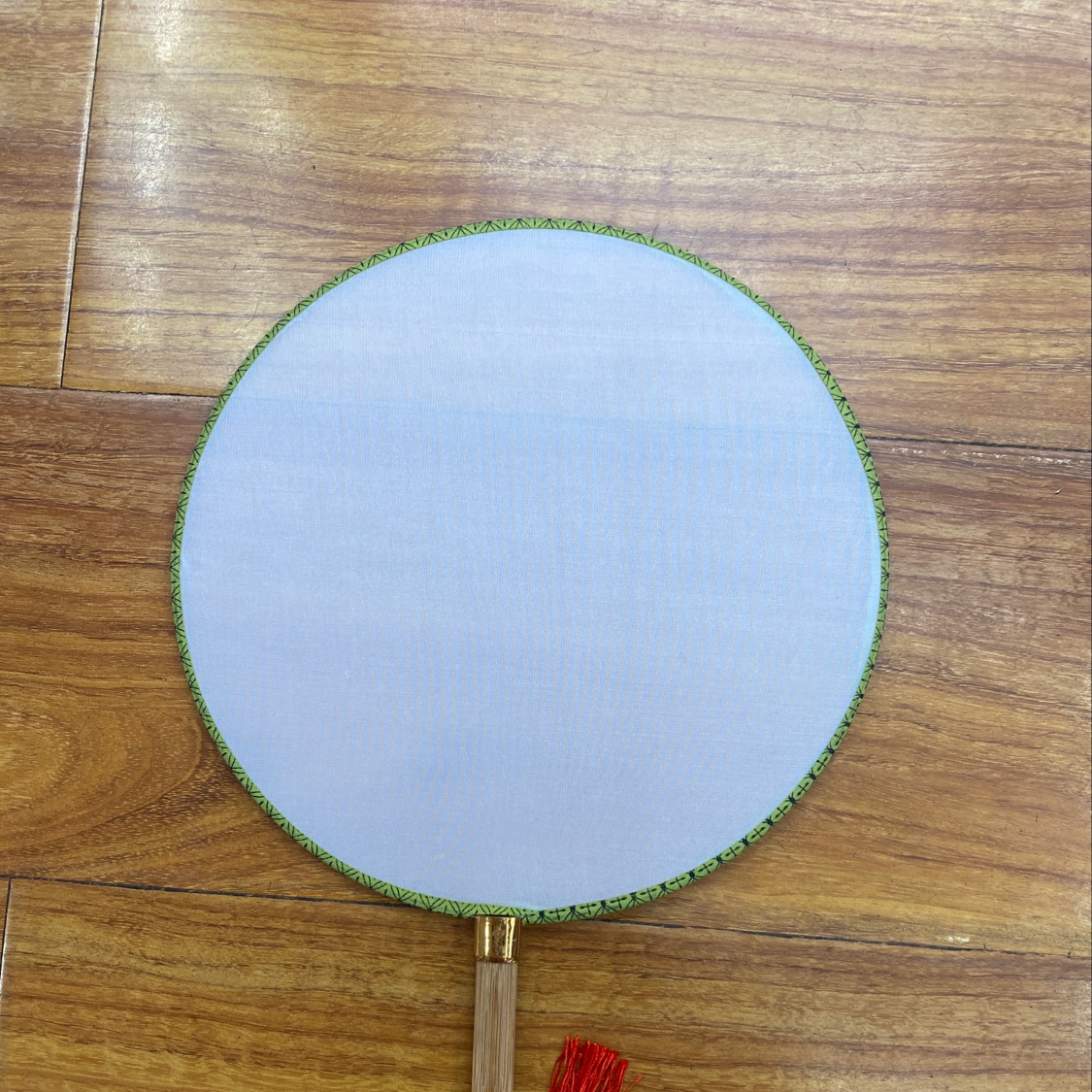 White mandarin fan