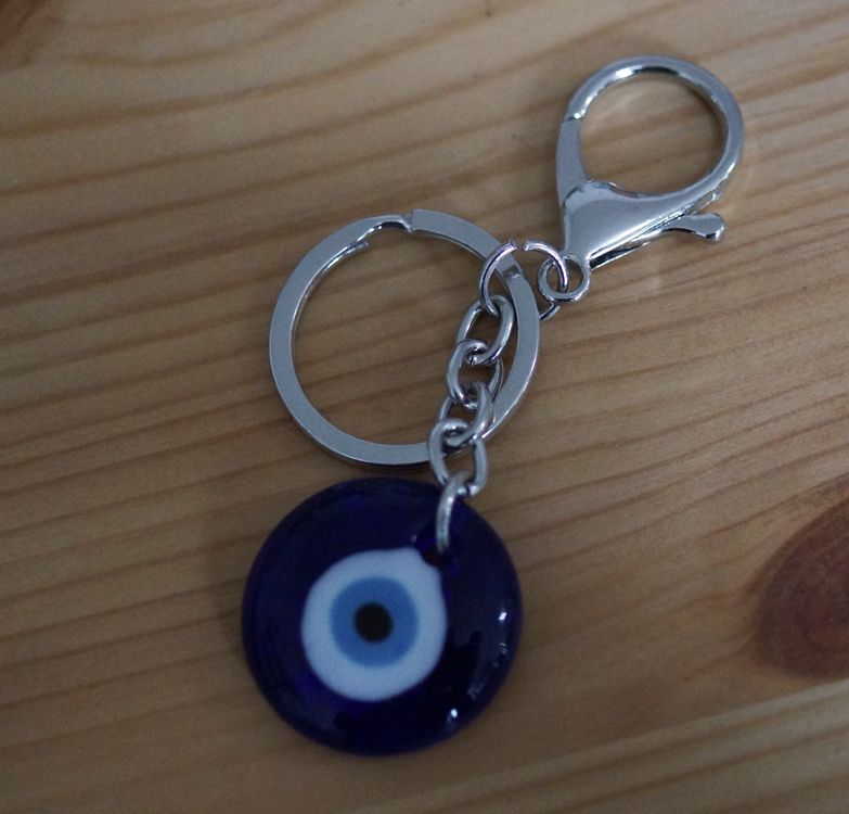 Blue eye keychain, glass handcrafted pendant, evil eye jewelry. We accept foreign trade orders but do not sell Application Scenario
