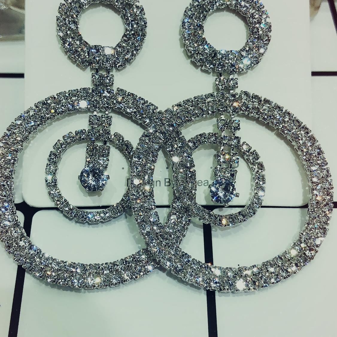 2020 new moisture gravel earrings thumbnail