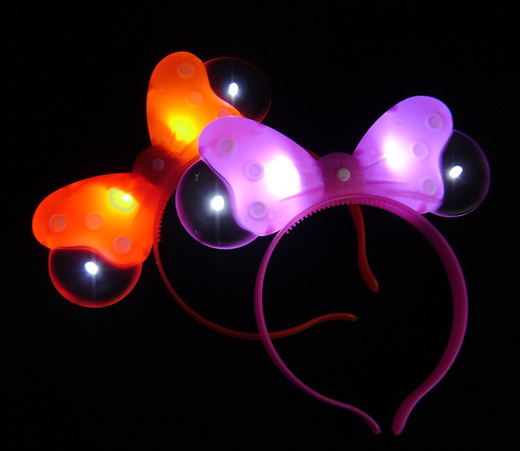Four light Minnie headlock thumbnail