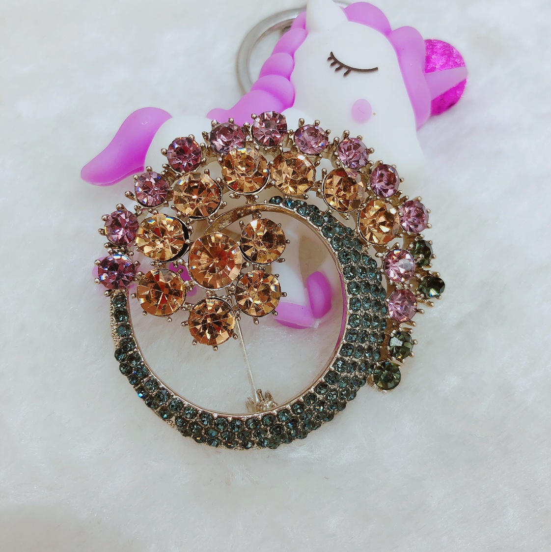 Manufacturers direct South Korea brooch pin accessories women's sweater cardigan pin coat coat brooch flower accessories scarves buckle anti - exposure thumbnail
