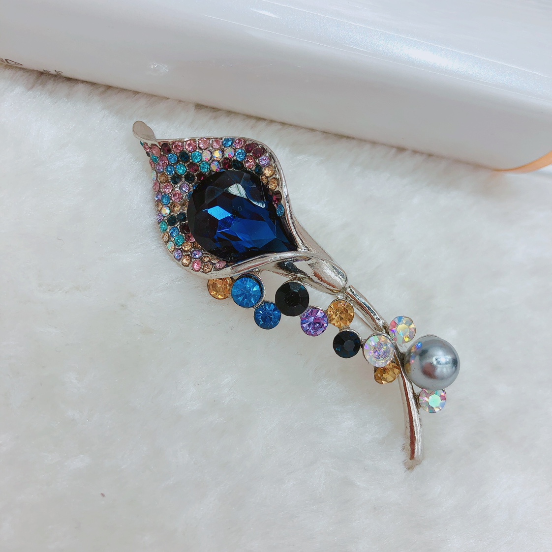 Korean brooch, pin, flower accessory, women's sweater, cardigan, button stitch, coat, corsage accessory, silk scarf button, anti-glare - Yingying -0313