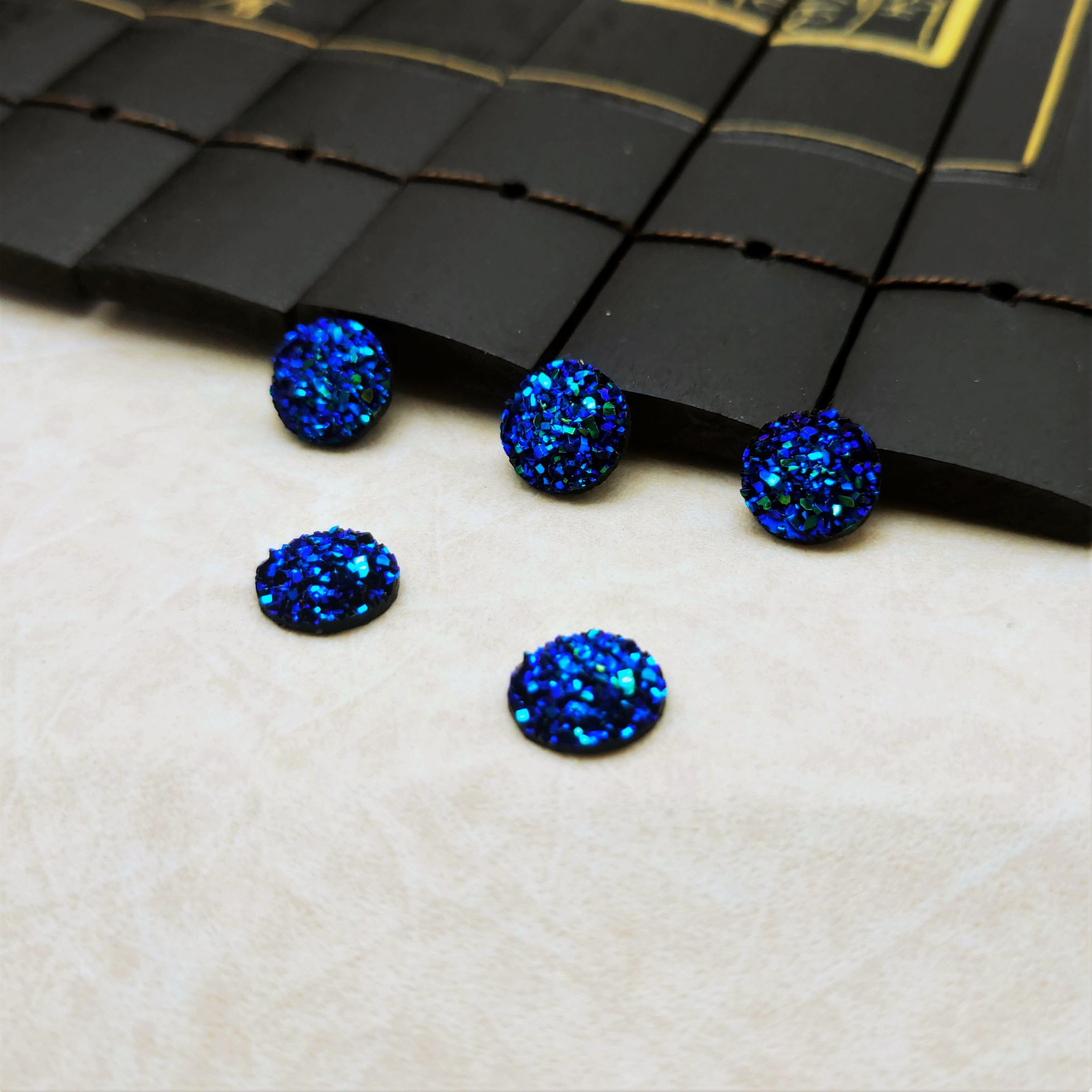 New 10mm round resin starry diamond mineral surface patch concave-convex stud necklace diy accessory details Picture