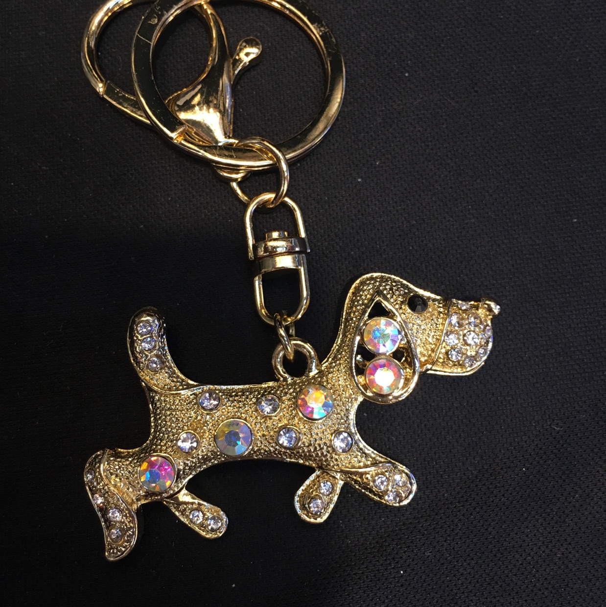 A little dog with an alloy diamond key chain thumbnail