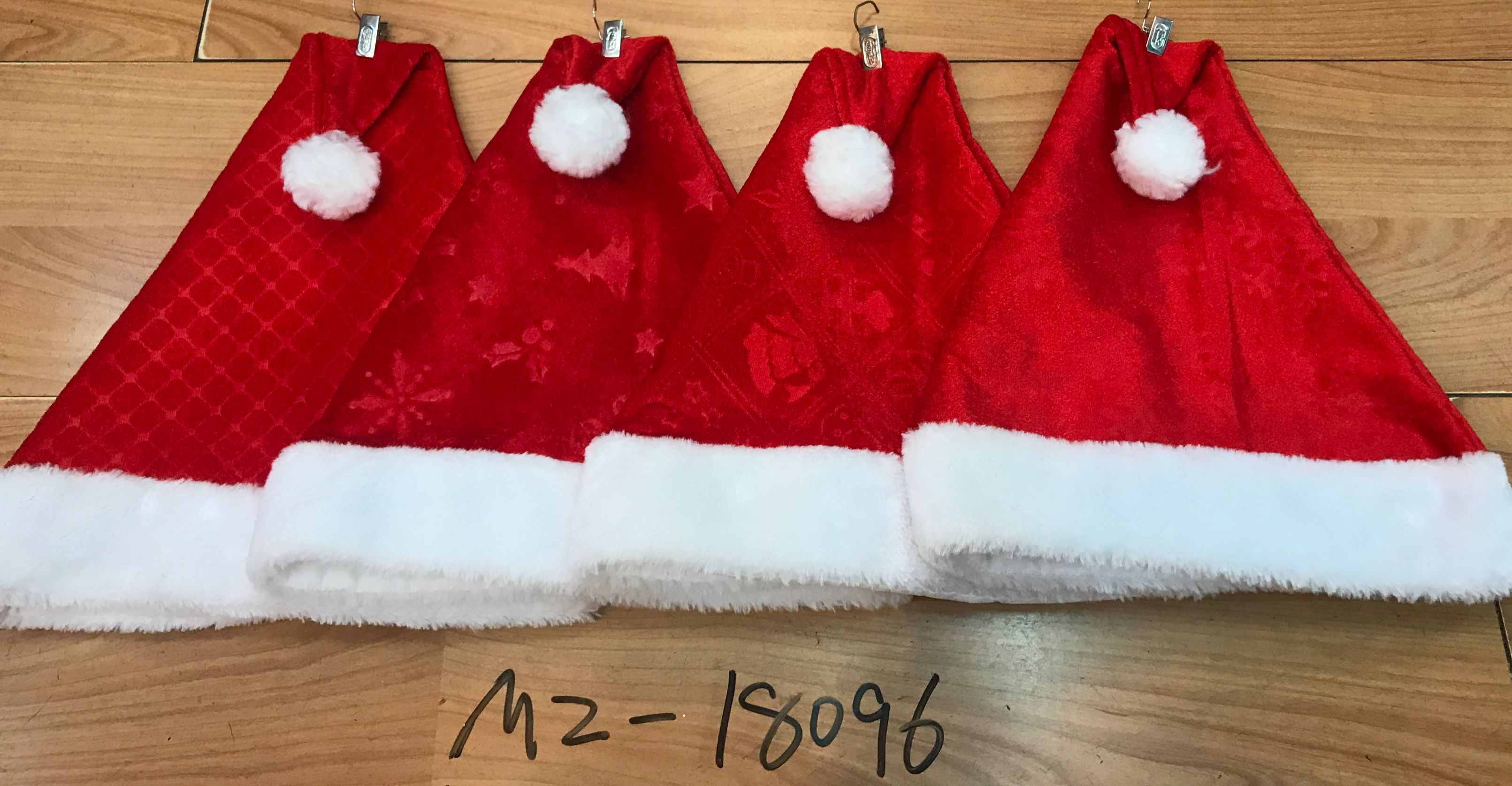 Sombreros navideños cortos de peluche recortado sombreros navideños artículos de fiesta para adultos sombreros navideños de fábrica venta directa 11