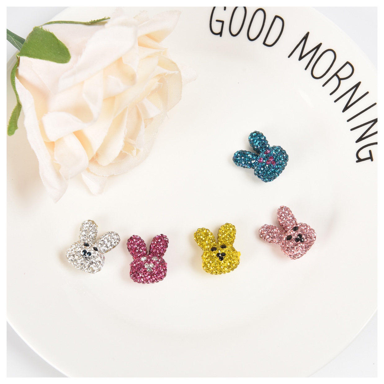 Creativity in pottery clay. Big hole creative accessory little rabbit. Application Scenario