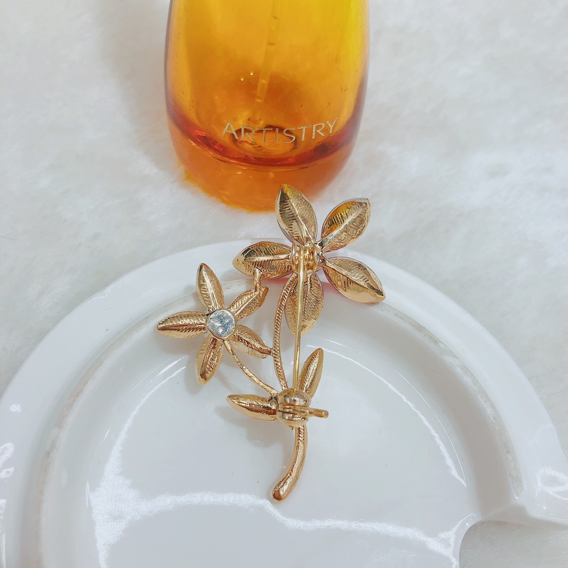 Factory direct sales: Glass brooch, women's corsage, anti-glare pin, sweater, coat, clothing decoration, cardigan, grand - Yingying -0327 details Picture
