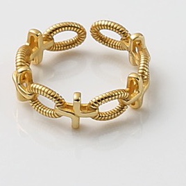 Irregular-shaped ring