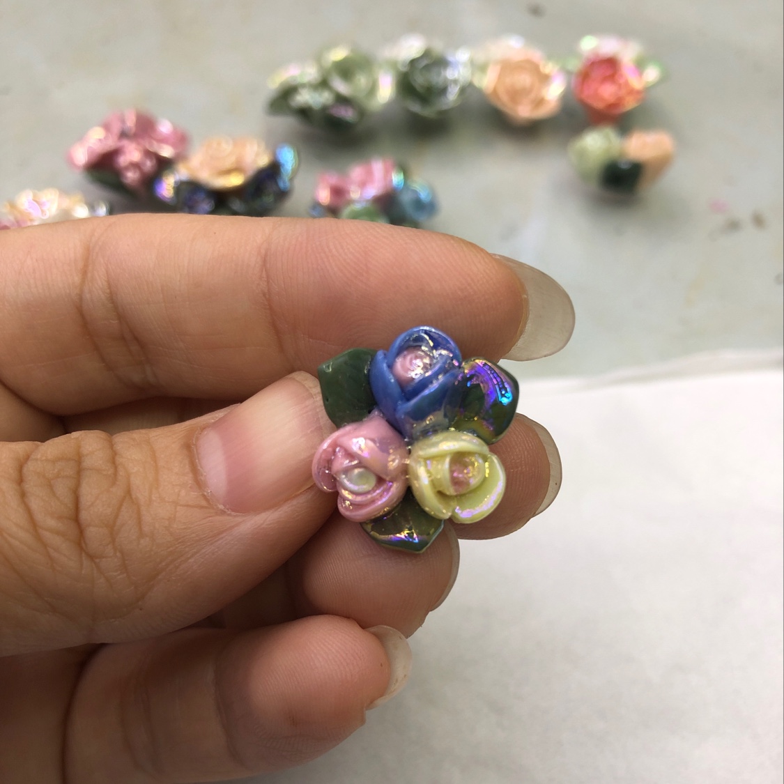 组合陶瓷小花产品图