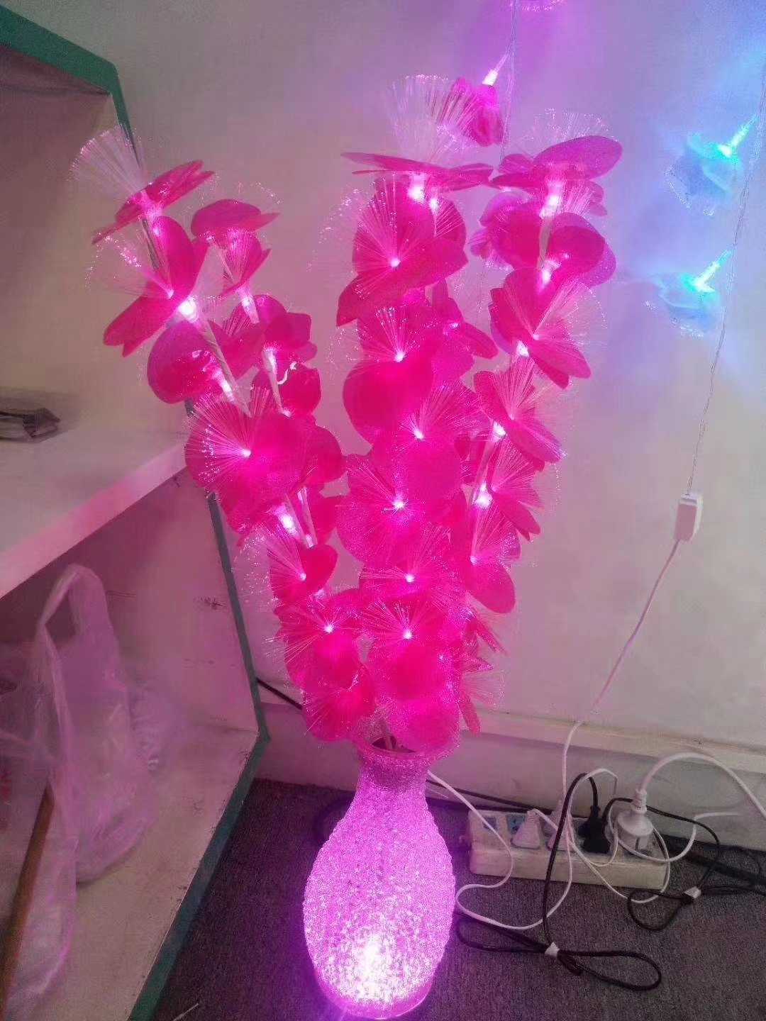 Wang Hua Colorful Lantern Vase Lamp