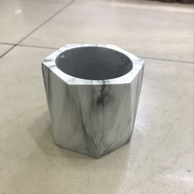 Factory direct sales of cement flowerpot crack cracking process