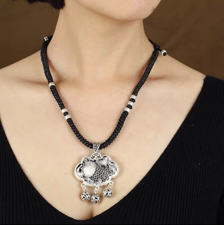 Koi Silver Can Be Adjusted.