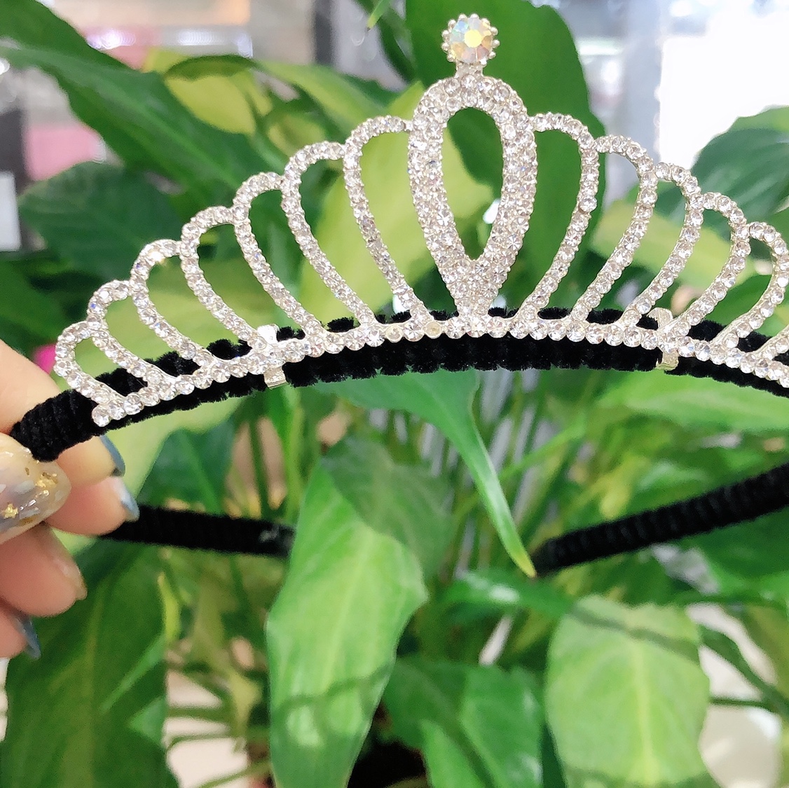New Korean Fashion Rhinestone Alloy Head Band Hairpin Jewelry New Korean Fashion Pearl Rhinestone Alloy Head Band Hairpin Hairpin Jewelry details Picture