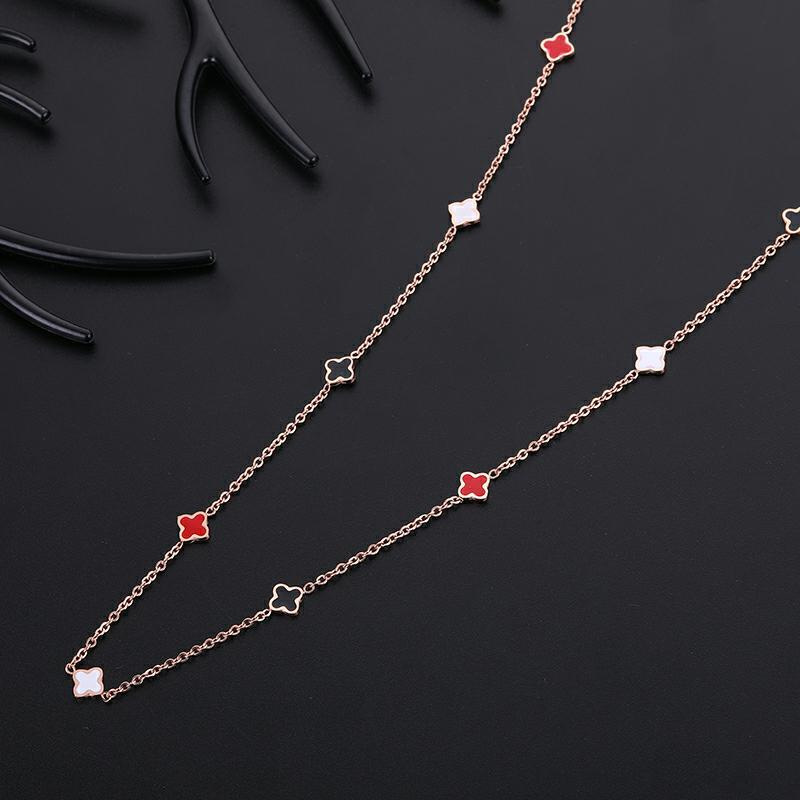 日韩高端彩色多个双面四叶草锁骨钛钢项链图