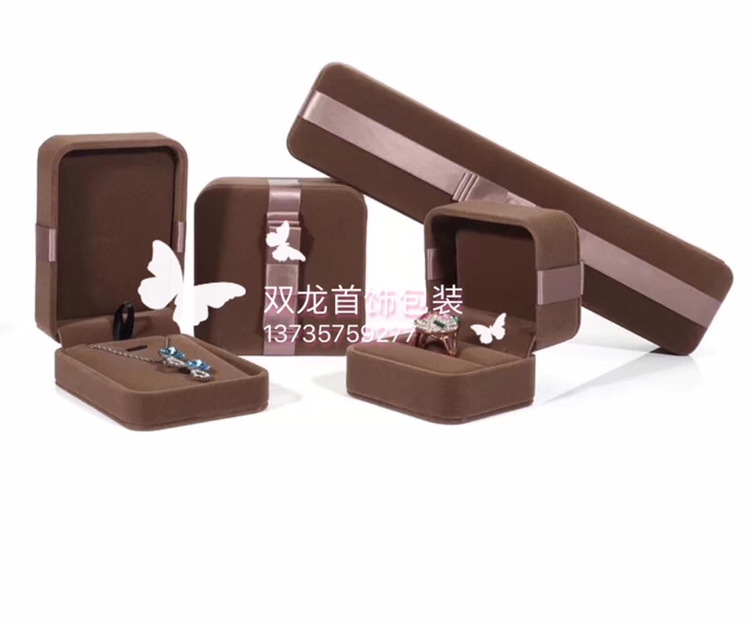 Rounded corner and flowered corner velvet box, necklace box, high-end jewelry storage box, set box, ring box, pendant box, necklace box, jewelry box, gift box, packaging box, watch box, various jewelry display props Specification image