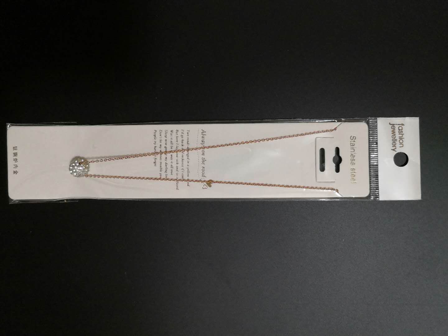 Meiduo titanium steel necklaces come in 11 different styles. Please refer to the pictures for reference. There are more actual varieties undefined