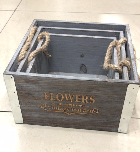 Three-piece set of engraved flowerpots