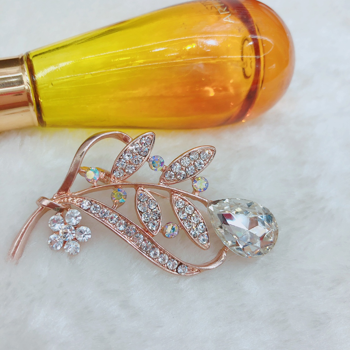 Manufacturers direct good quality leaves brooch brooch corsage female accessories temperament brooch simple Korean luxury atmosphere thumbnail