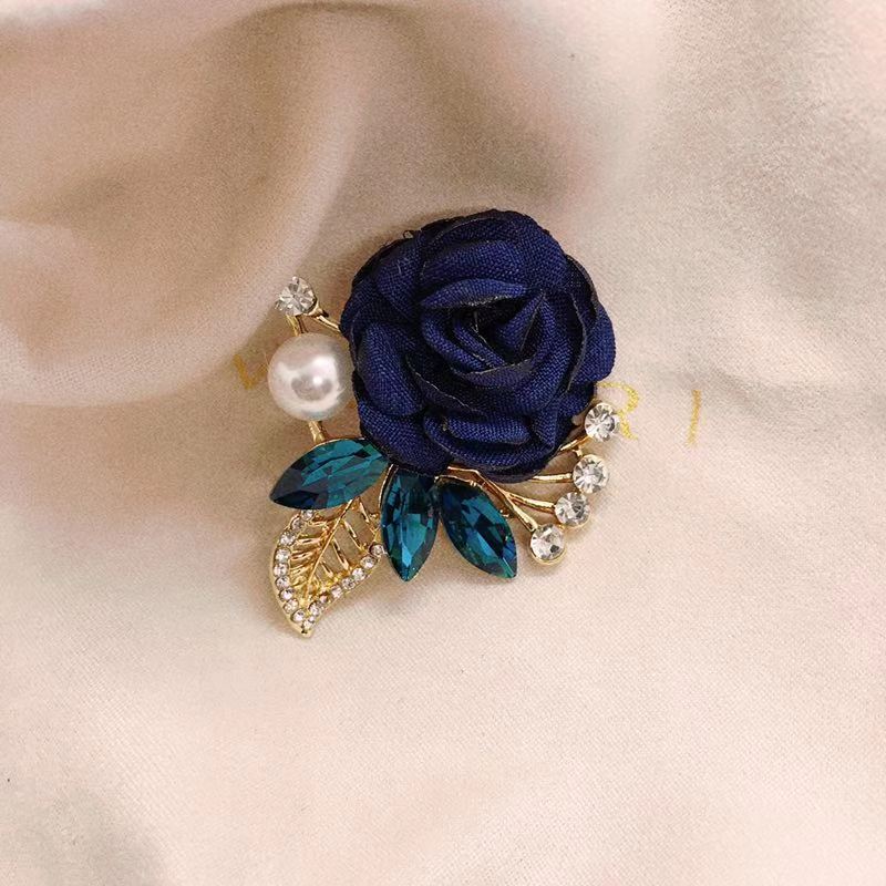 Flowers go with brooches
