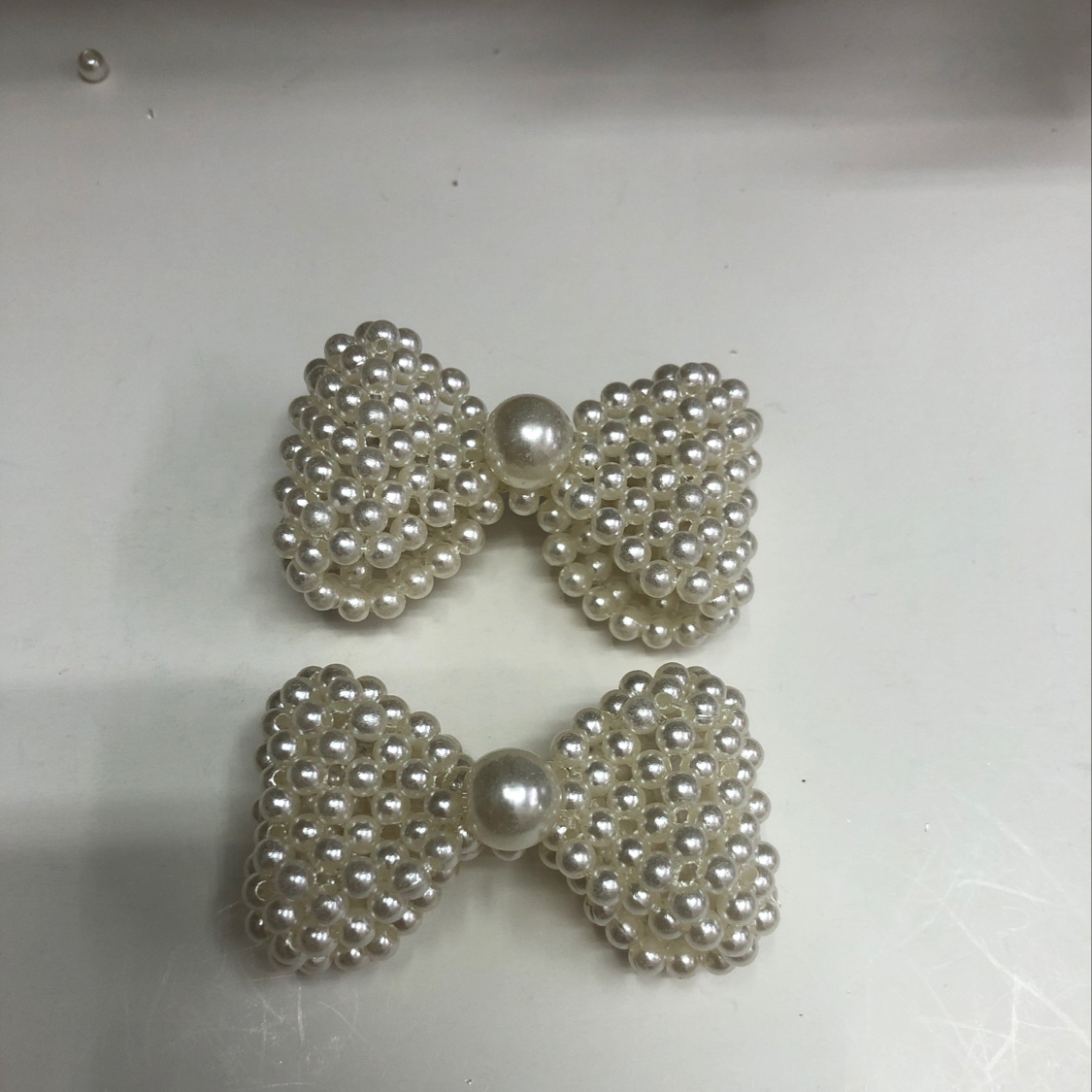 Large pearl bow thumbnail