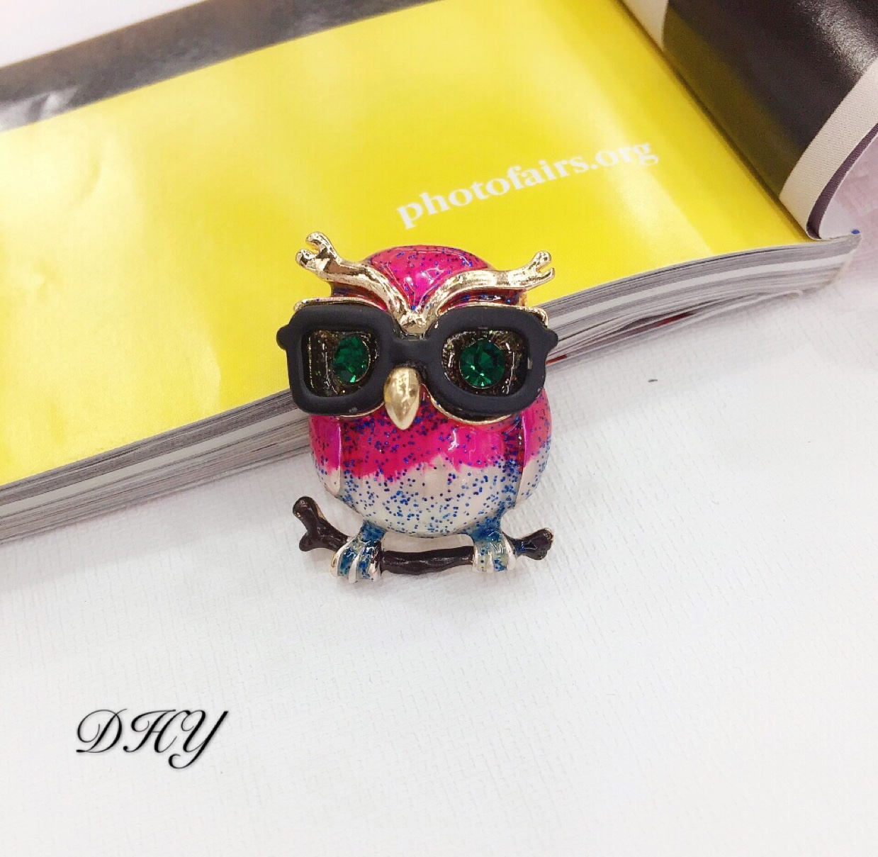 The owl brooch is lovely and Japanese
Student pin fastens clothing accessories thumbnail
