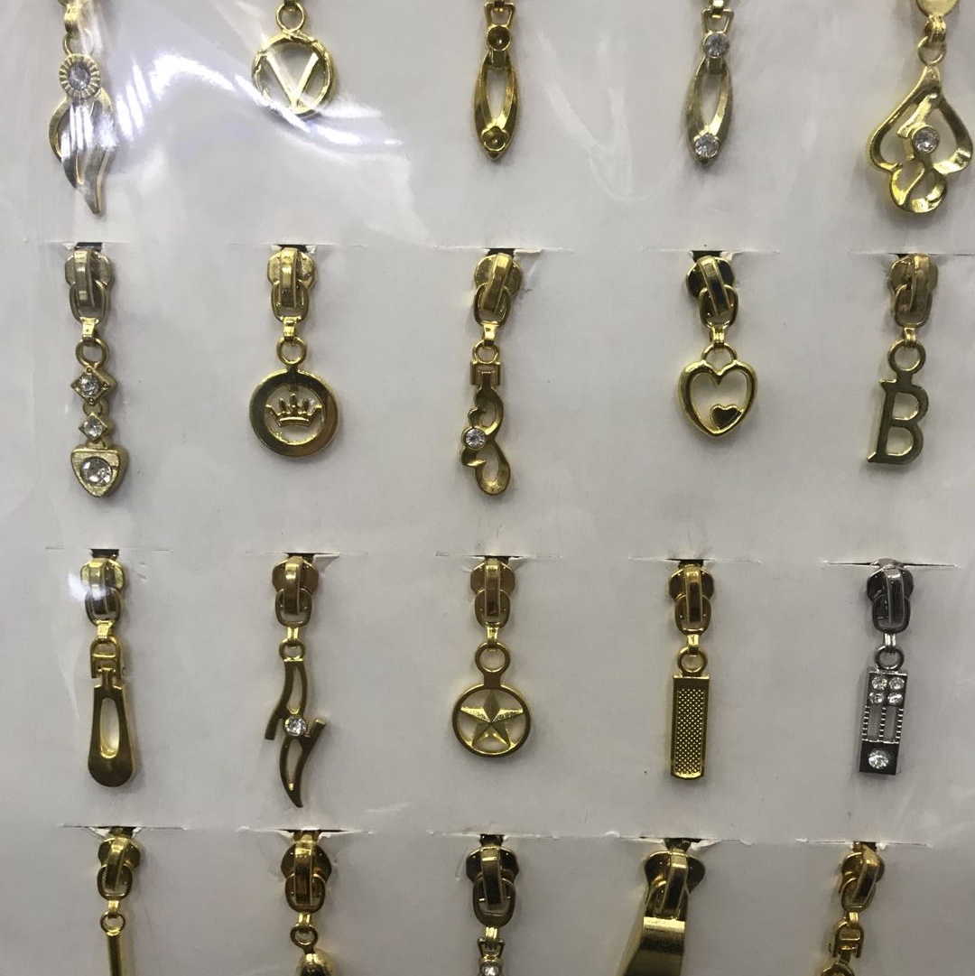 Hang golden head thumbnail