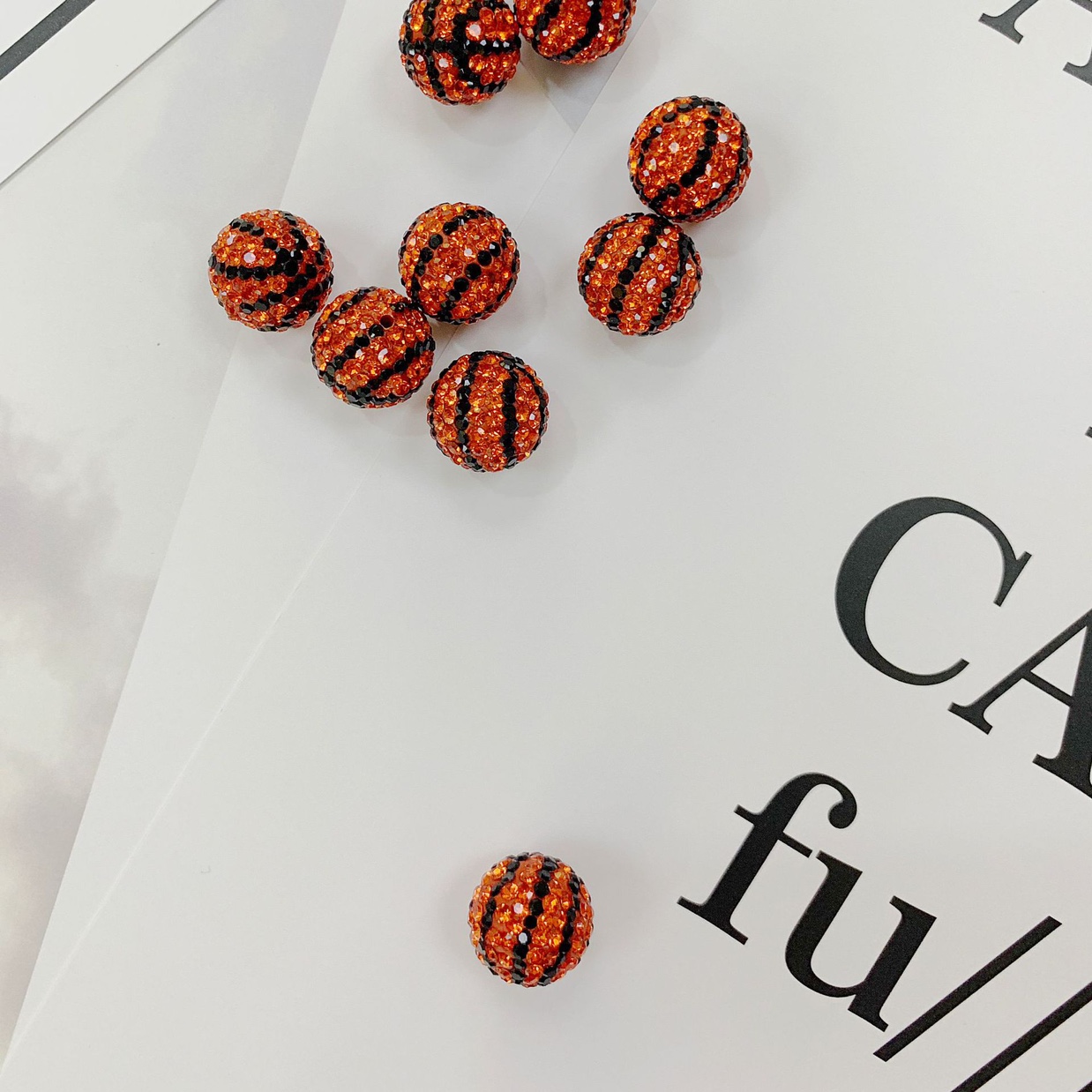 Creative jewelry accessories -12mm ceramic blue balls, straight holes, half holes Application Scenario