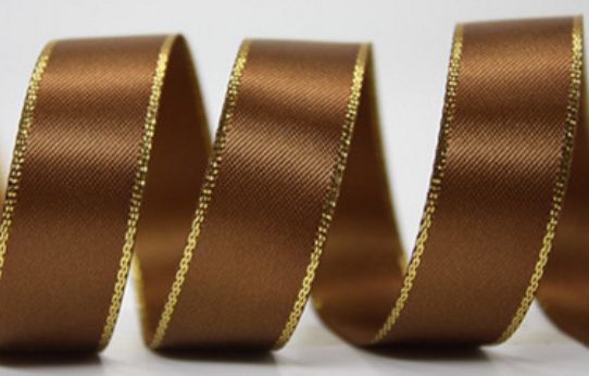 Features Pop Gold Rim (Silver Border) Ribbon undefined