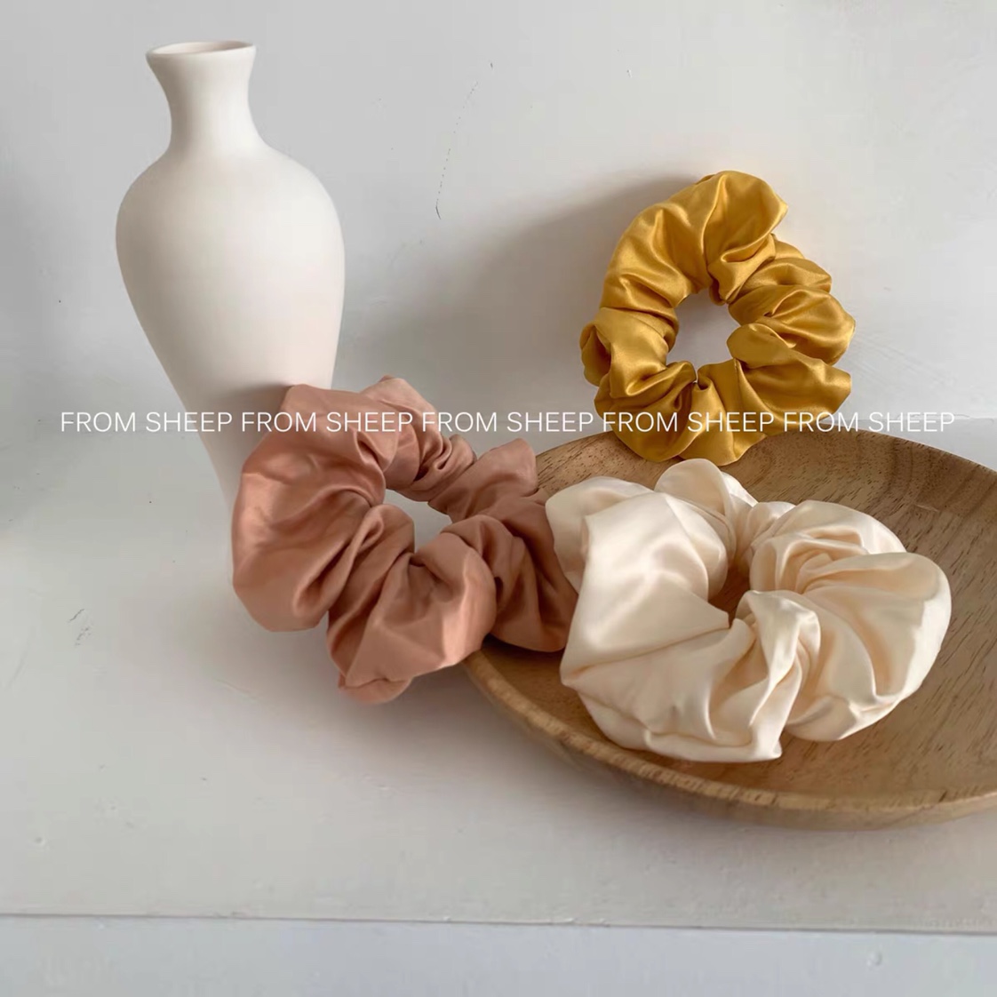 Hair ring Simple leather cover French hair cord silk hair band large intestine hair ring thumbnail