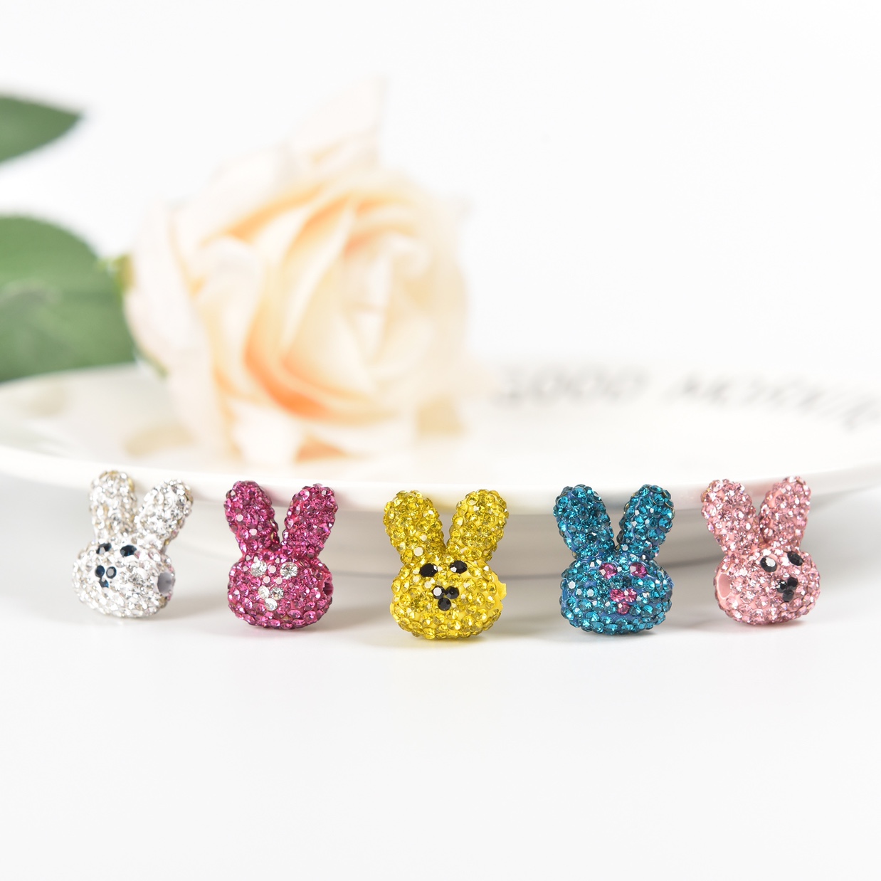 Creativity in pottery clay. Big hole creative accessory little rabbit. Specification image