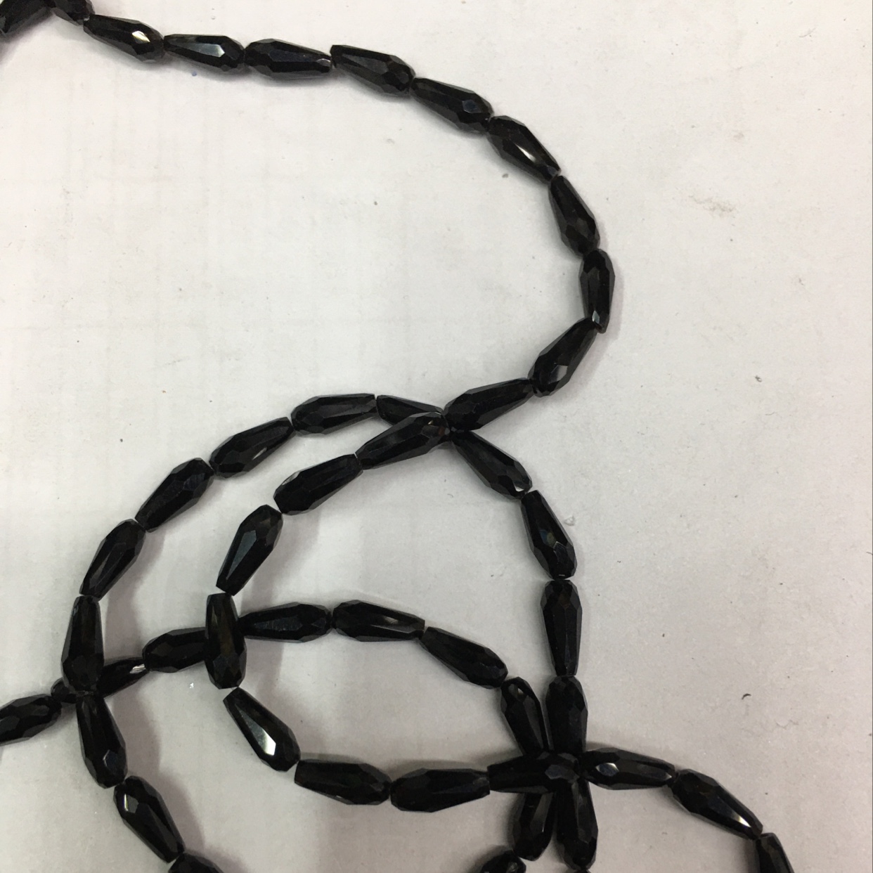 4 x 9 water drop beads