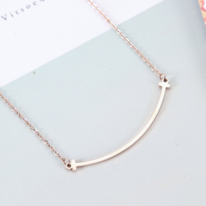 爆款四叶草吊坠项链 天鹅钢态短款锁骨链 玫瑰金女士项链饰品批发细节图