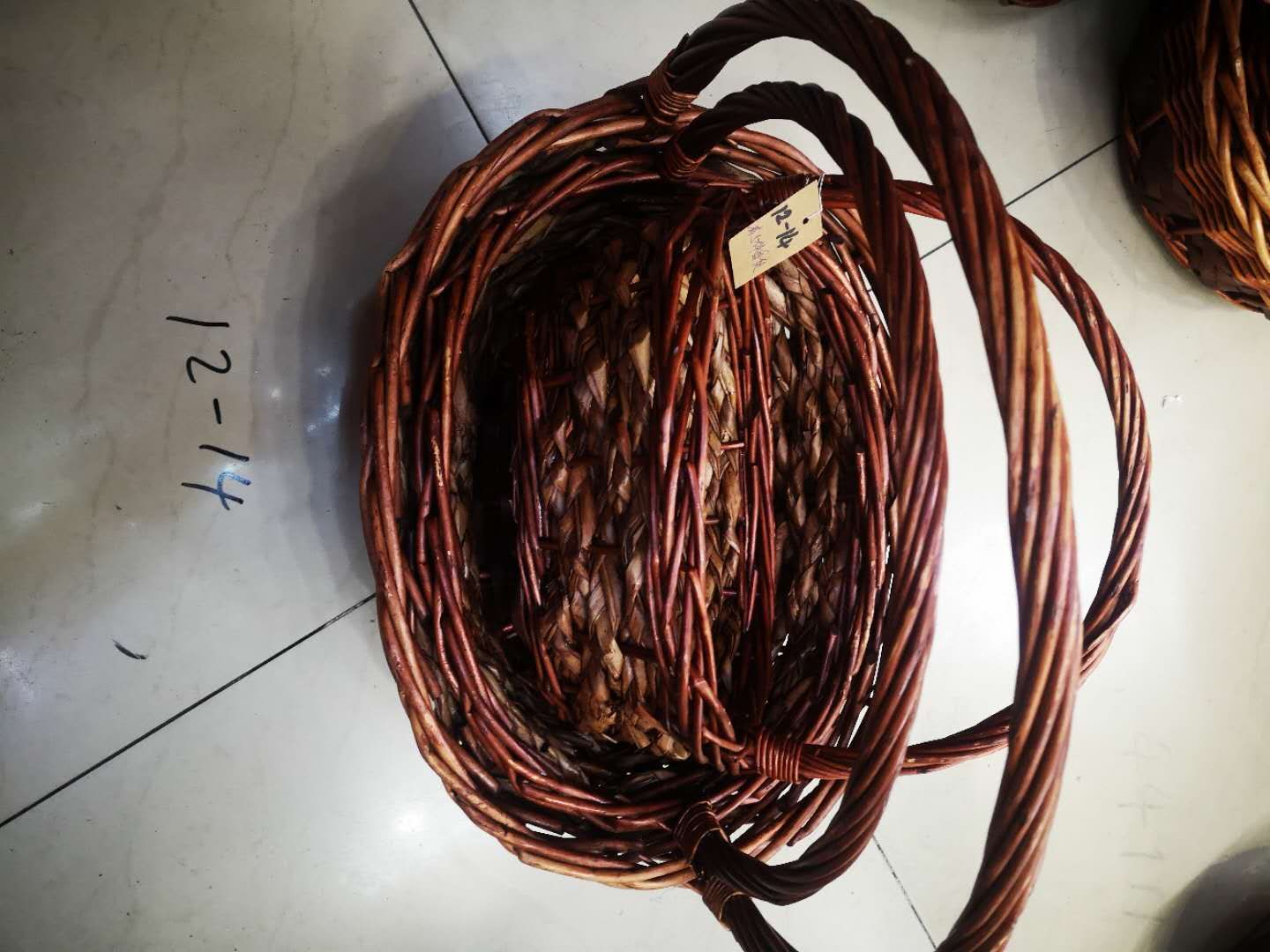 Wicker products, hand-held baskets, handicrafts, flower baskets