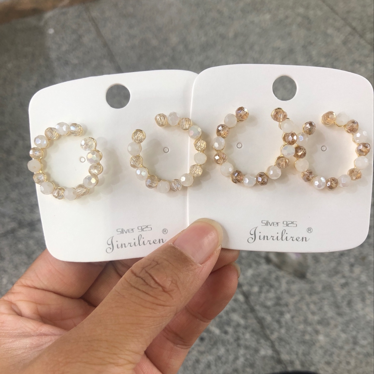Today's fashionable and trendy ear stud metal Korean-style crystal jewelry Application Scenario