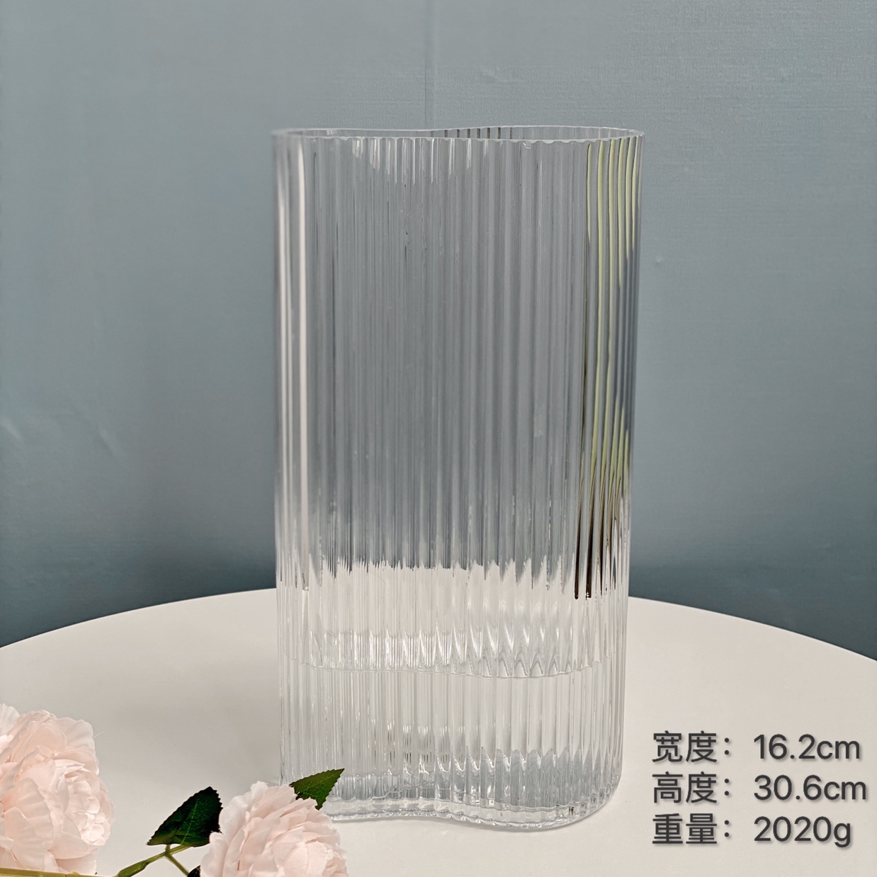 Nordic light luxury vertical striped glass vase, transparent flower arrangement, living room desktop, model room decoration undefined