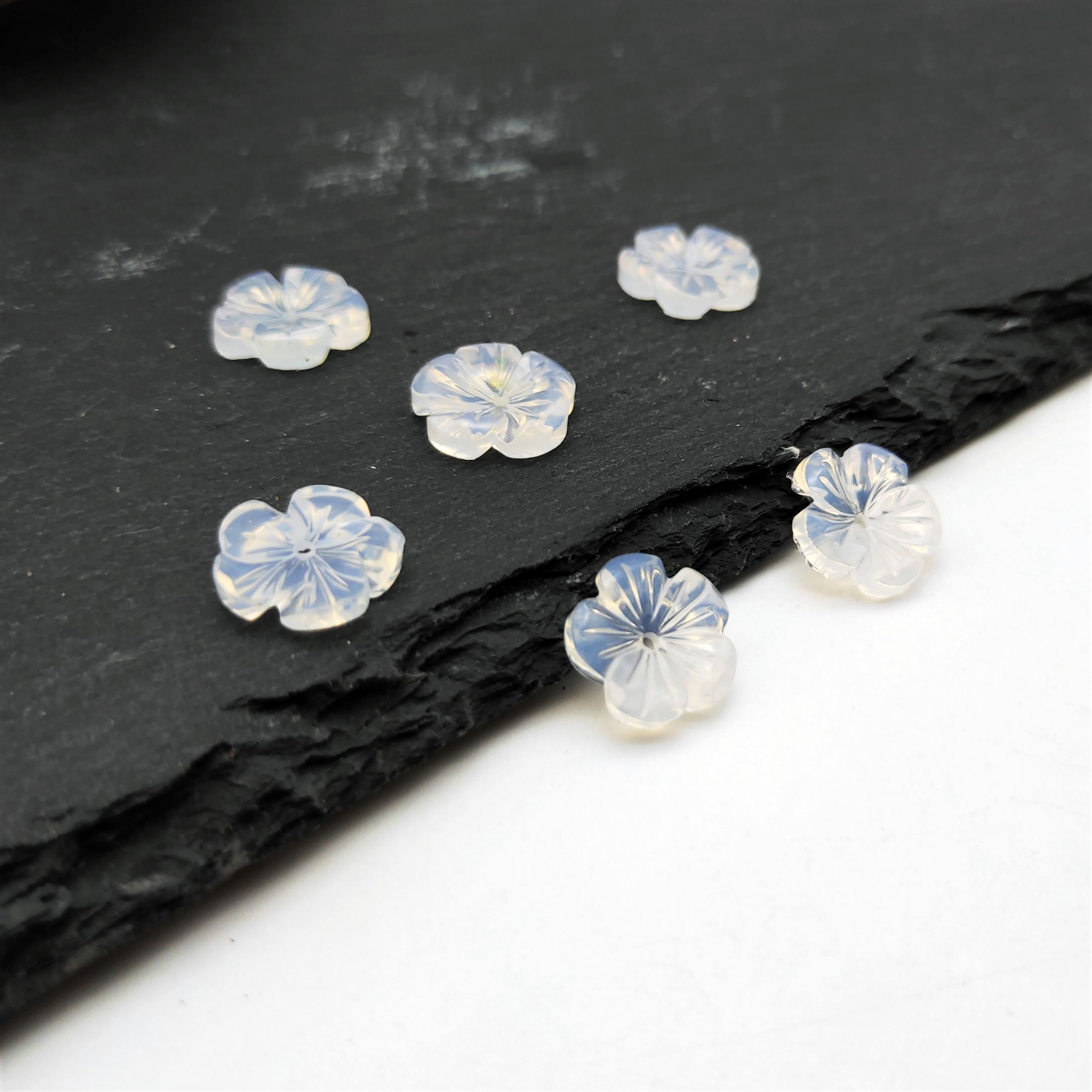 Imitation shell resin plum blossom 12mm perforated bowl flower handcrafted diy accessories Hanfu ancient-style cosplay hairpin head accessories undefined