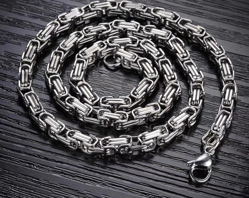 Fashionable male titanium steel thick wild necklace domineered fashion collarbone necklace European and American version of men's necklace not embroidered steel thumbnail